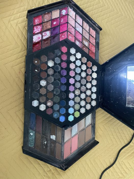 Paleta sephora duzy zestaw z lusterkiem. Cienie, róż, bronzer.