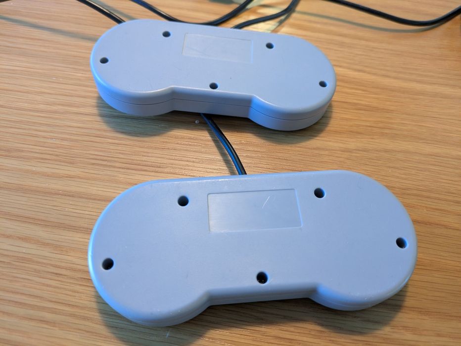 Video Game Controllers (3)64284594914434124