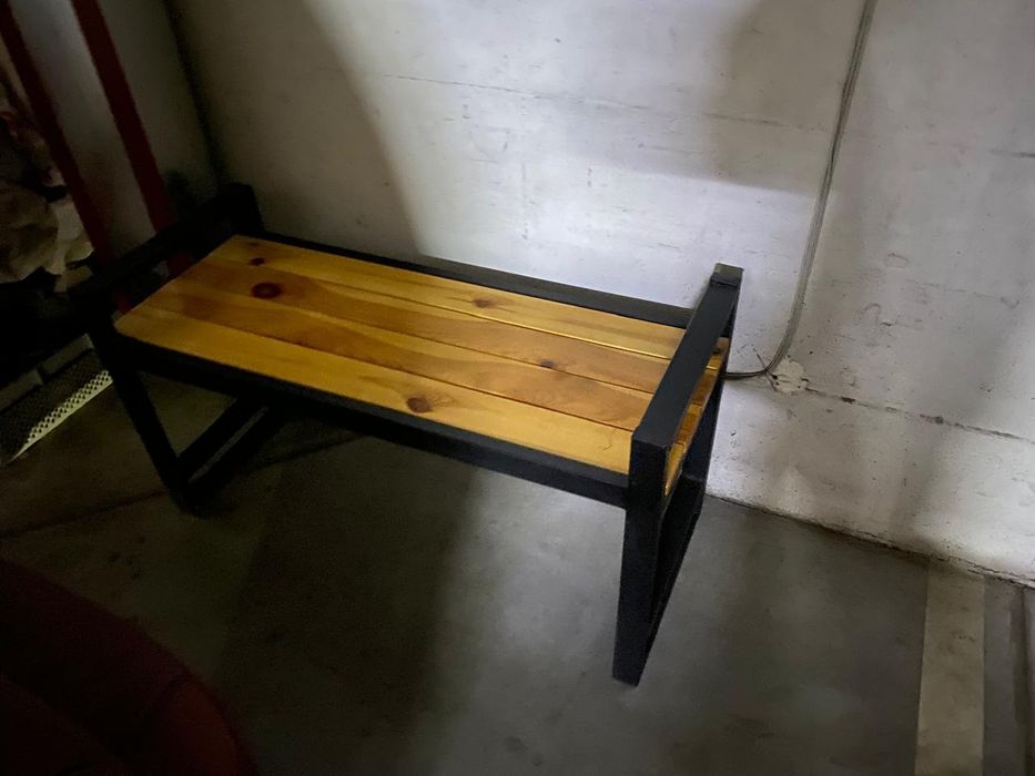 Продам дерев'яну лавочу