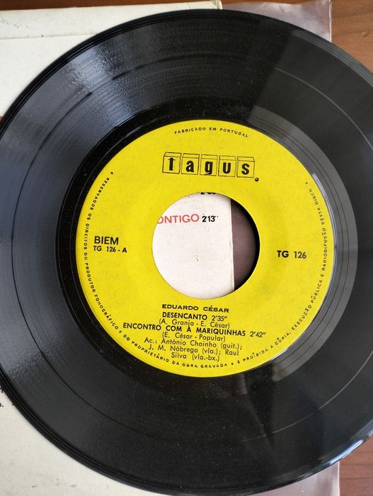 Eduardo César Single423701981798092801