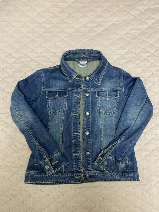 Жіноча джинсова куртка Enrico Mori