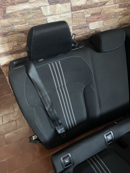 Bancos Megane Iv ST Gt line traseiros