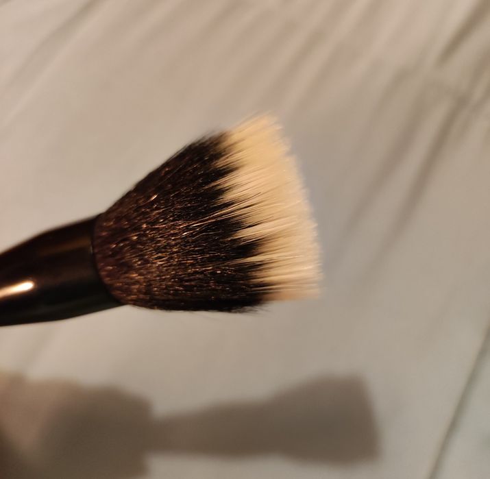 Pincel de Base Kiko Face 106