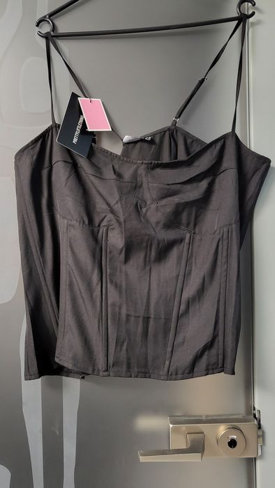 Piękny top-gorset wiekszy.