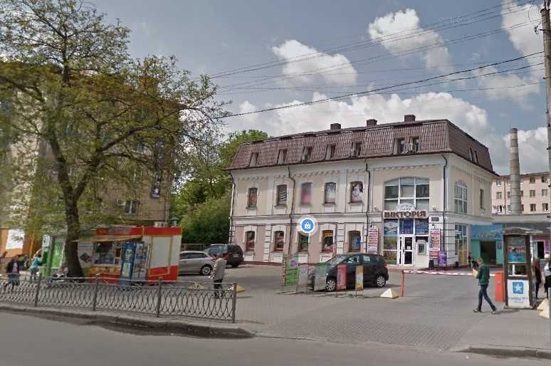 Здається в довгострокову оренду 2 поверх у ТЦ "Вікторія"