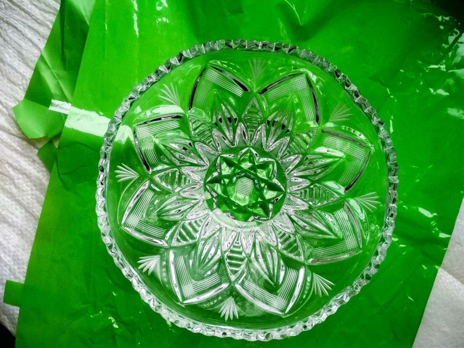 Хрустальная салатница, конфетница