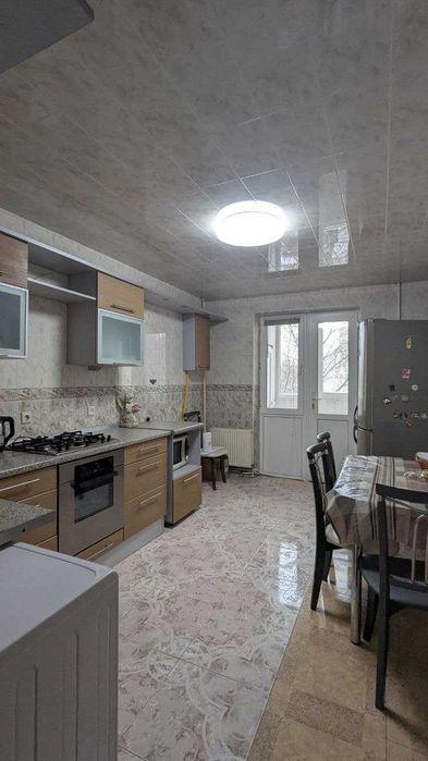 Сдам 3-х комнатную квартиру Черёмушки ! Можно с животными и детками !