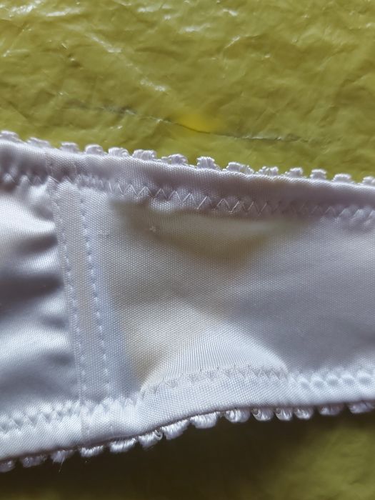 Biustonosz damski biały rozmiar 80A