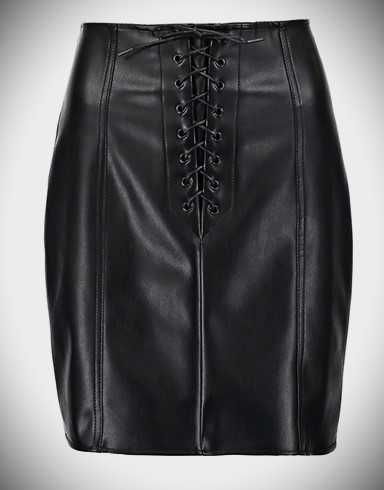 Zestaw: skórzana spódnica i szpilki