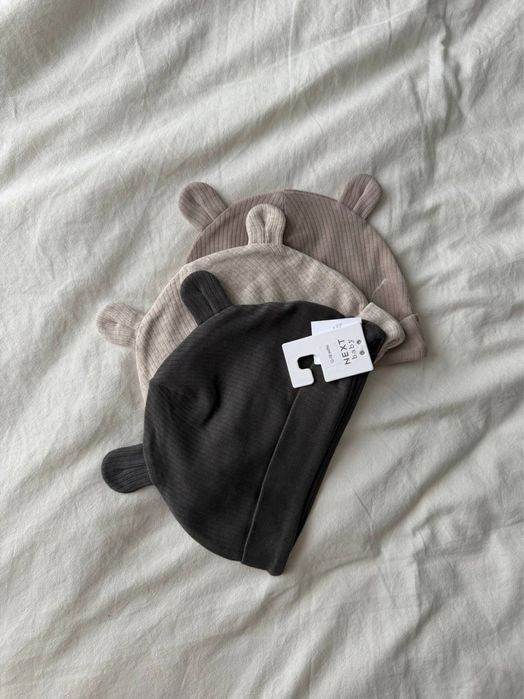 Шапочки next 3шт на хлопчика нові