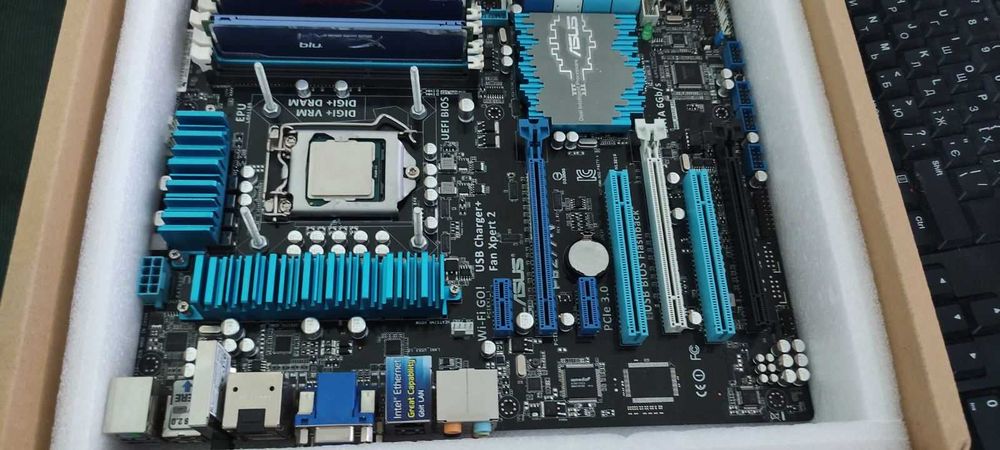 Комплект: матер. плата, 16Г DDR3, CPU I-3770К блок живлення GTX-670.