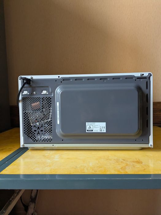 Мікрохвильова піч BOSCH FFL020MW0