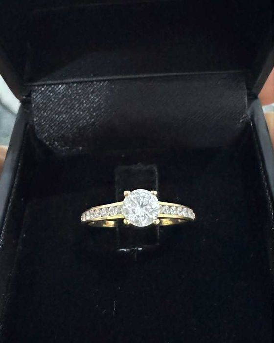 Anel de Luxo Oro Vivo - Ouro 18k (750) c/ Zircónias | Novo em Caixa