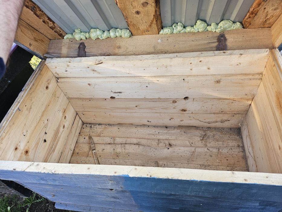 Продаються вулики