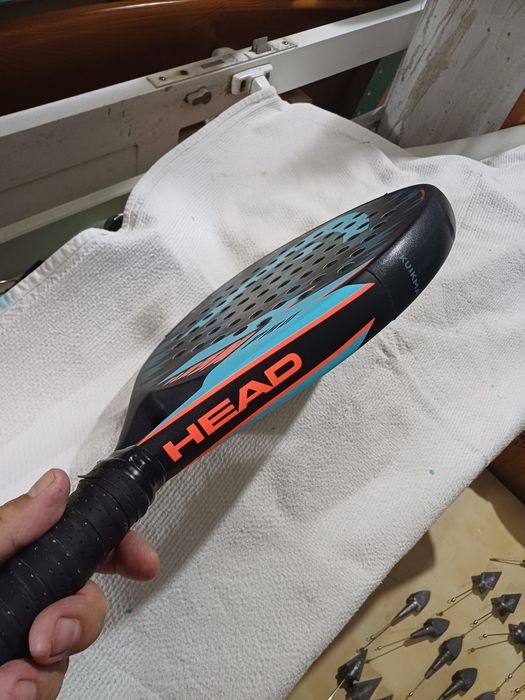 Raquete padel e 2 bolas