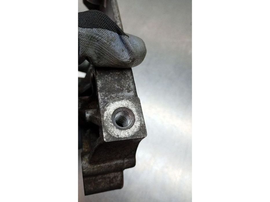 łapa silnika 9180996 volvo s60 v70 ii s80 2.0t