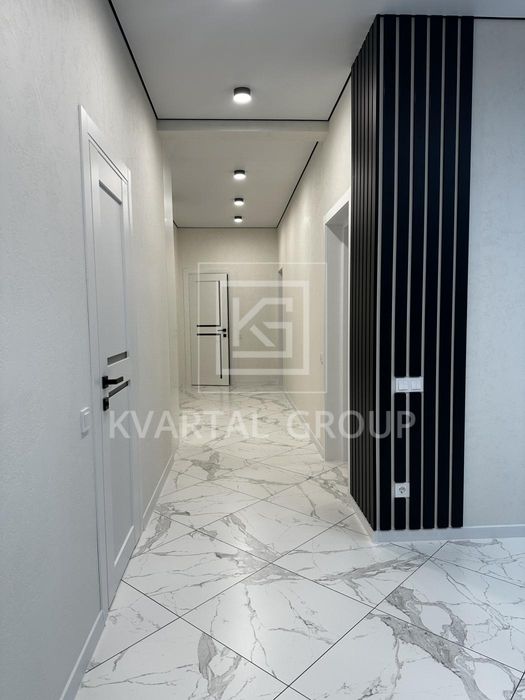 Будинок в Бучі з новим ремонтом!