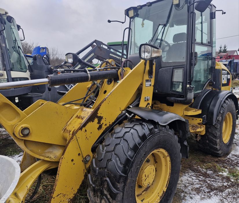 Caterpillar 908m  ladowarka  cat