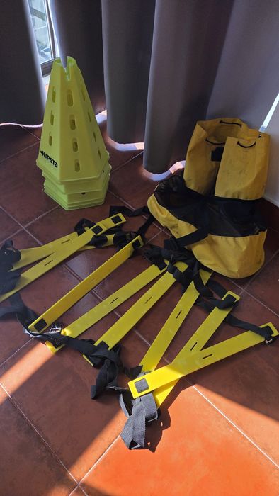 6 cones futebol e escada de agilidade