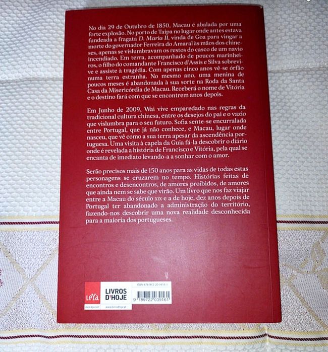 Amor no Rio de Pérolas
de Marta Curto