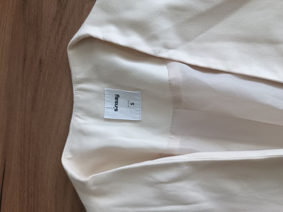 Marynarka żakiet Sinsay kremowa wesele komunia