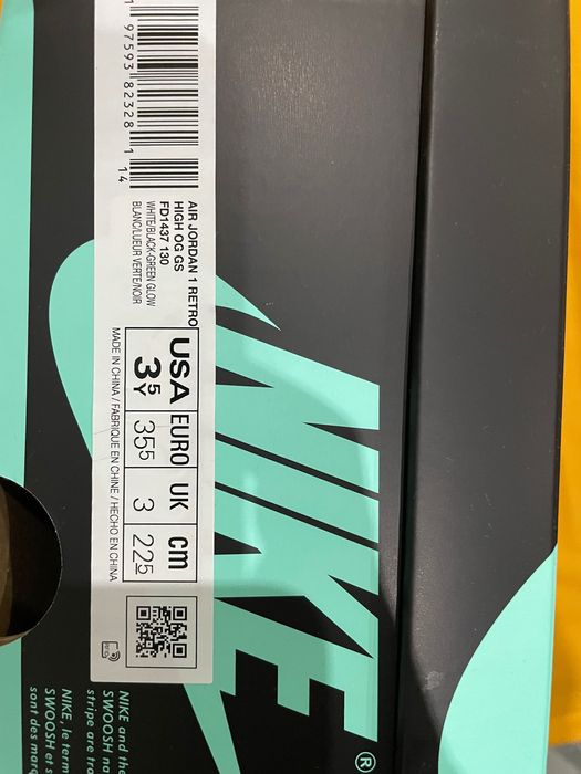 Air jordan retro glow green