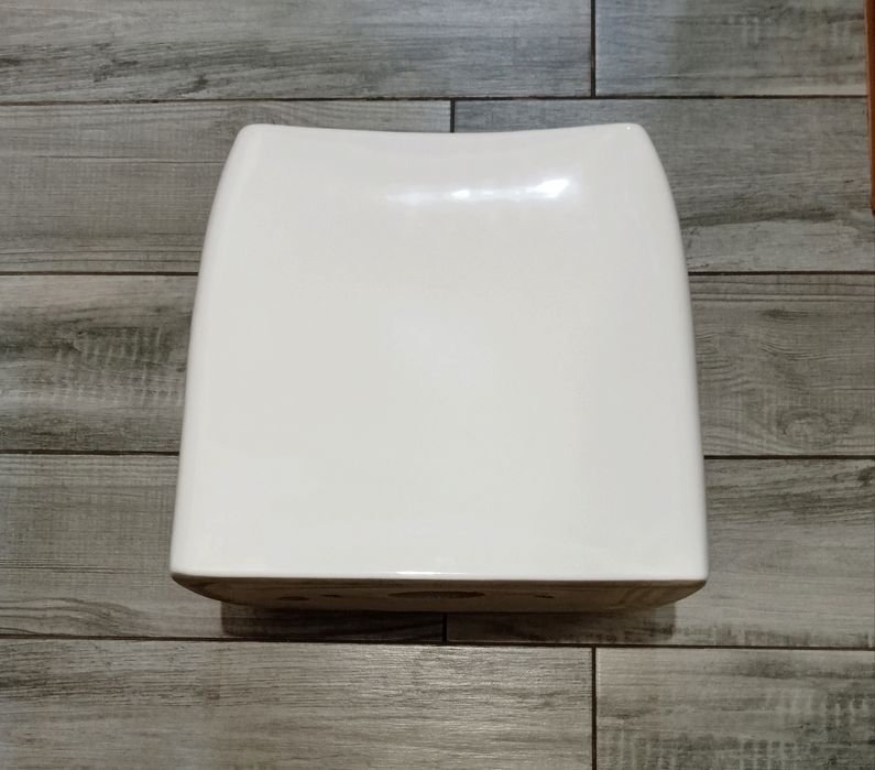 Бачок сливной для унитаза компакт посадочный размер 150мм.