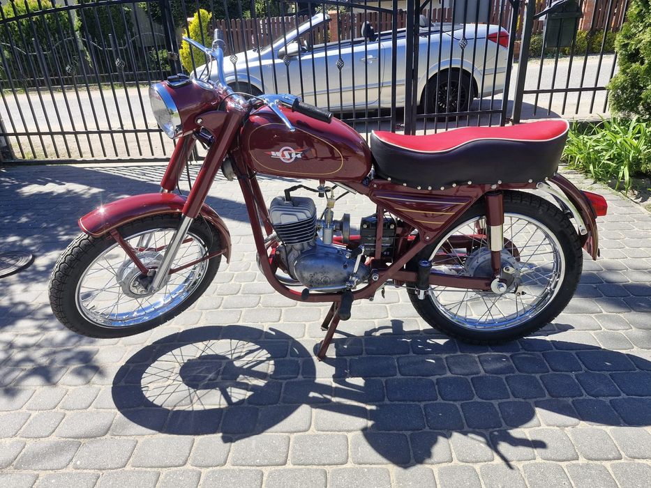 WSK 125 M06. Dwuramówka