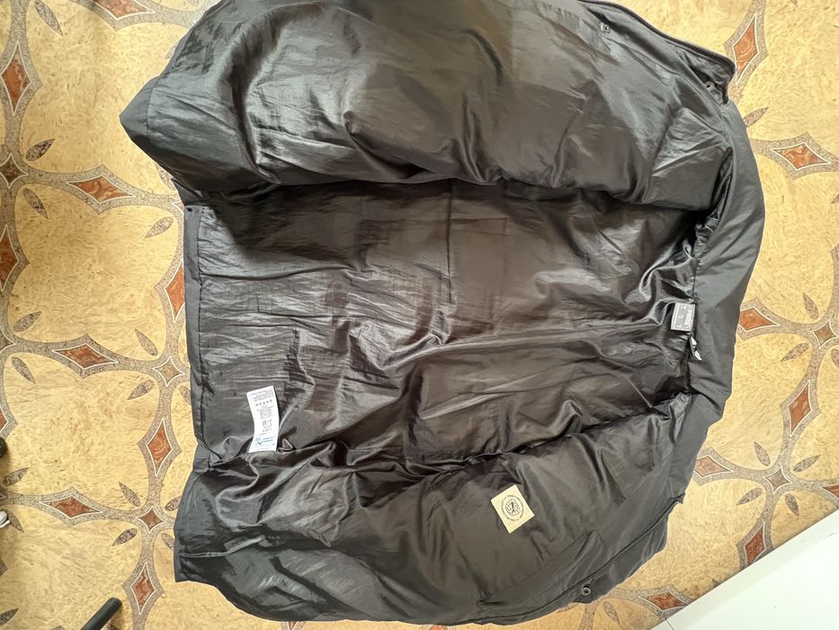 Продам чоловічу зимову куртку Puma