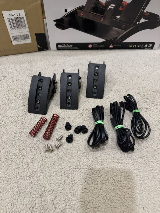 У наявності! Fanatec V3 Pedals (PC/PS/Xbox)