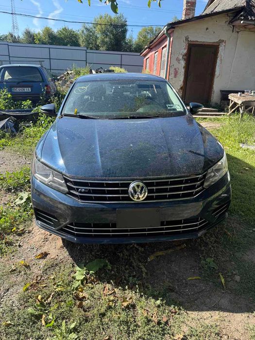 Телевізор передня панель Volkswagen Passat B8 NMS USA  561805588C
