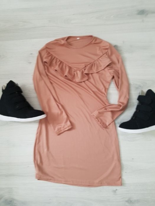 Sukienka z falbanka S nowa