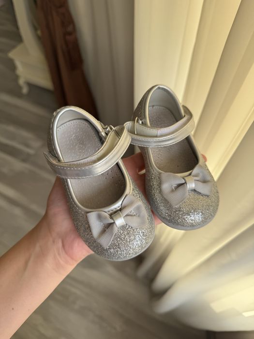 Туфлі для дівчинки 22 розмір