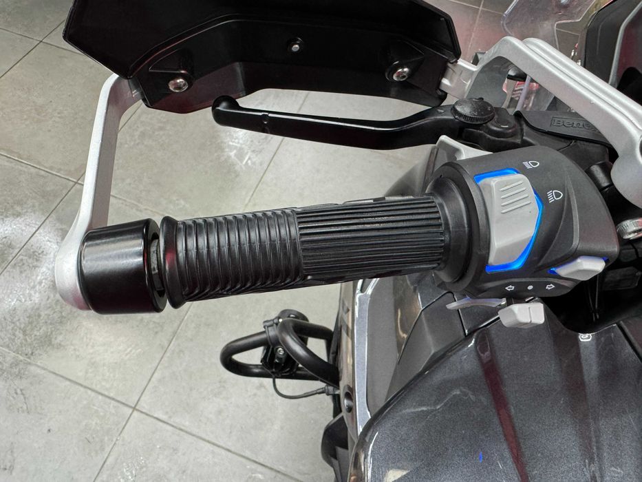 Benelli TRK 502 OUT 21 16 mil Kms