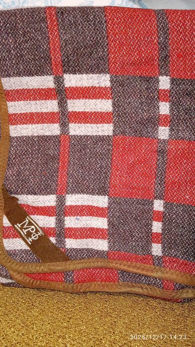 Продам наволочки,одеяло, покрывало