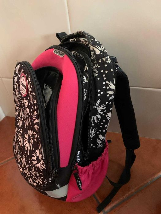 Mochila Escolar Explore em Ótimo Estado