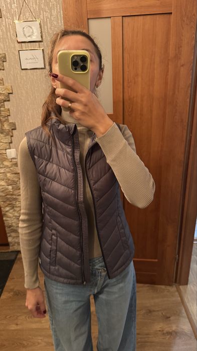 Продам сірий жилет Tom Tailor