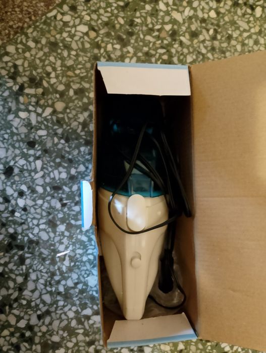 Odkurzacz samochodowy