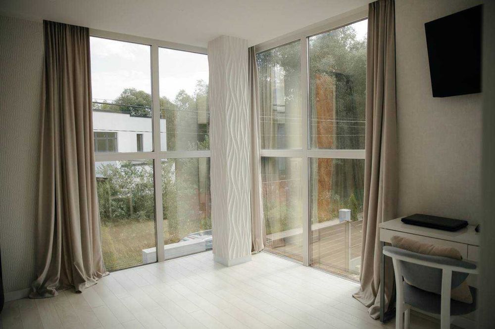 Продаєтсья преміум high-tech будинок з власним бункером/Заходь і живи