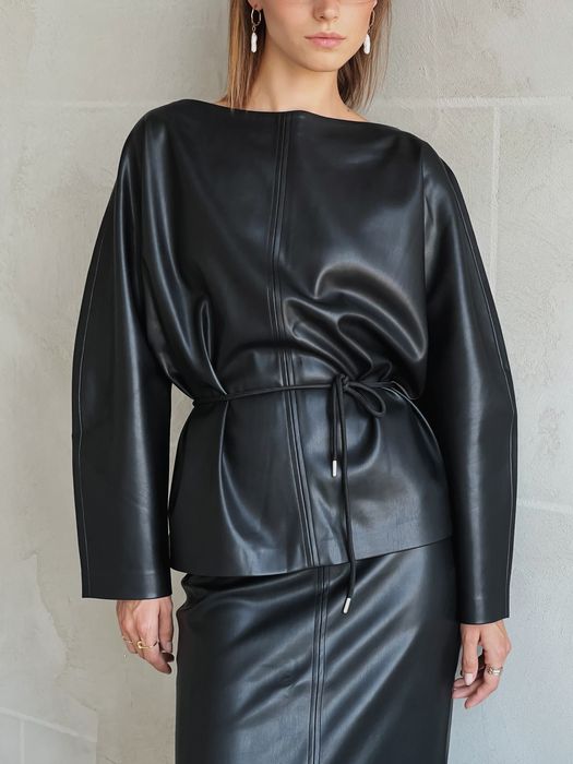 Новий костюм Українського бренда з еко шкіри