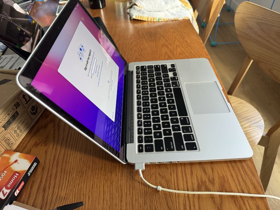 MacBook Pro Retina 13" — i5 2.9GHz / 8GB / 512GB SSD