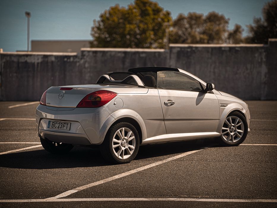 Opel Tigra TwinTop 1.4i 90cv — 180.000 km — 2005