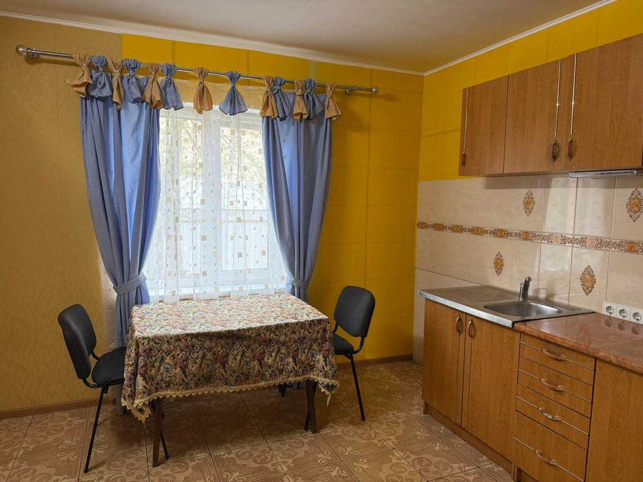 Продаж двоповерхового будинку в мкрн. Лезнево