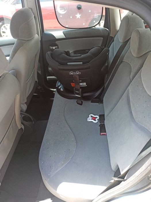Vendo Carro Citroen C3 2005 em ótimo estado geral.