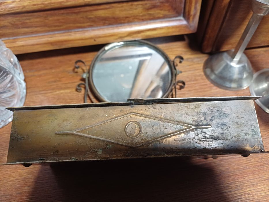 Miedziana Szkatułka z lusterkiem PRL-u staroć zabytek