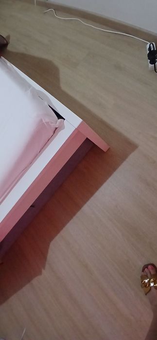 Cama casal Ikea branca