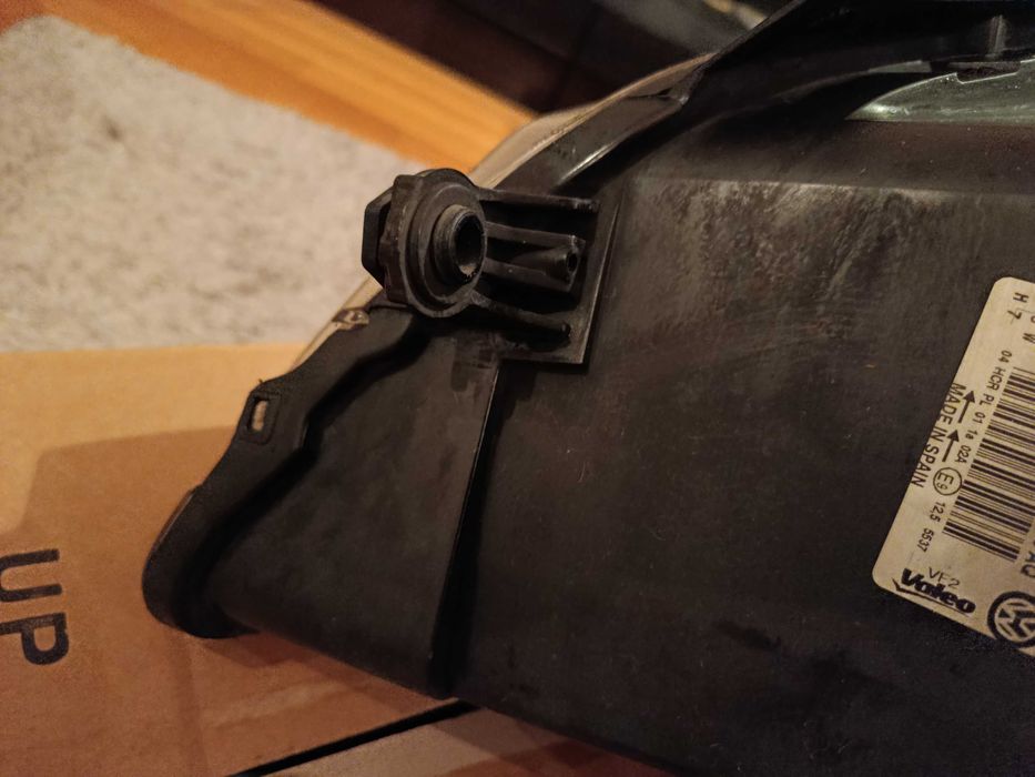 VENDE - farol direito VW Polo 9N