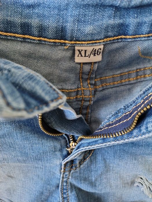 Spodenki jeansowe szarpane z frędzlami rozdarcia miękkie