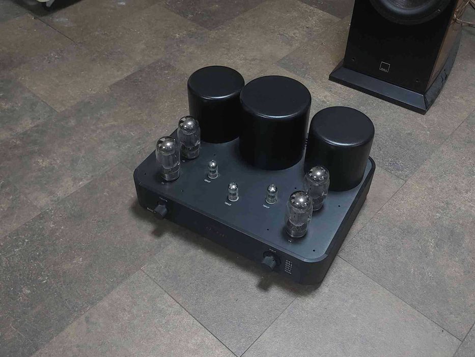 Używany wzmacniacz lampowy Ayon Scorpio + pilot