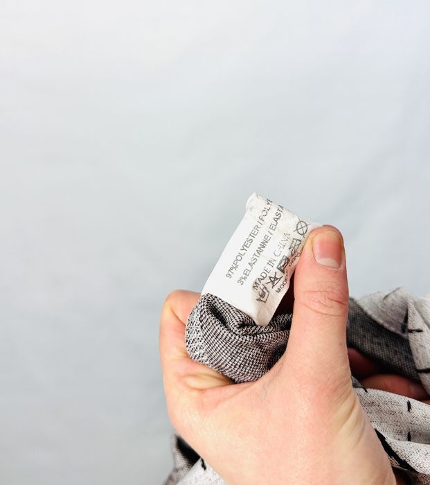 Jasnoszara sukienka z golfem i kreskami S 36